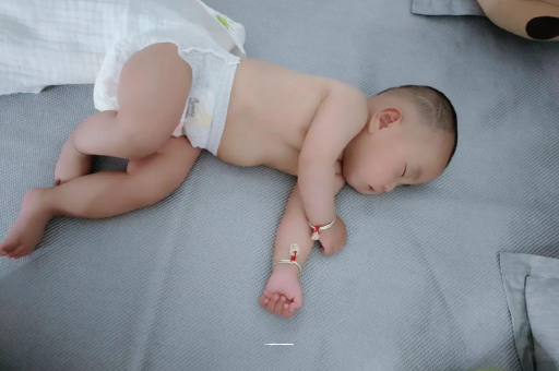 惠州宝宝口水多怎么回事